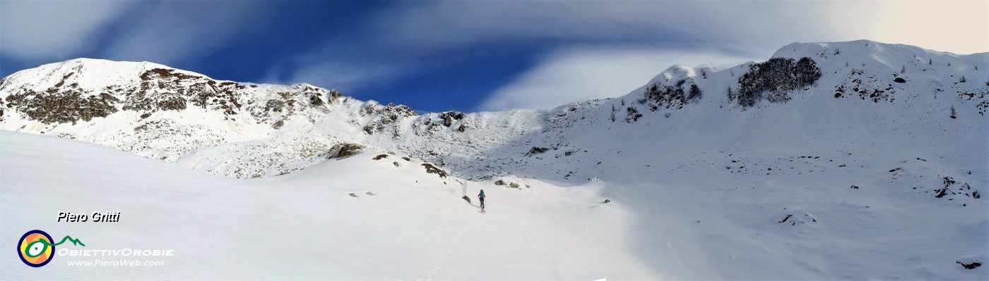 49 Da qui in avanti neve vergine, ci tocca fare noi la traccia !.jpg